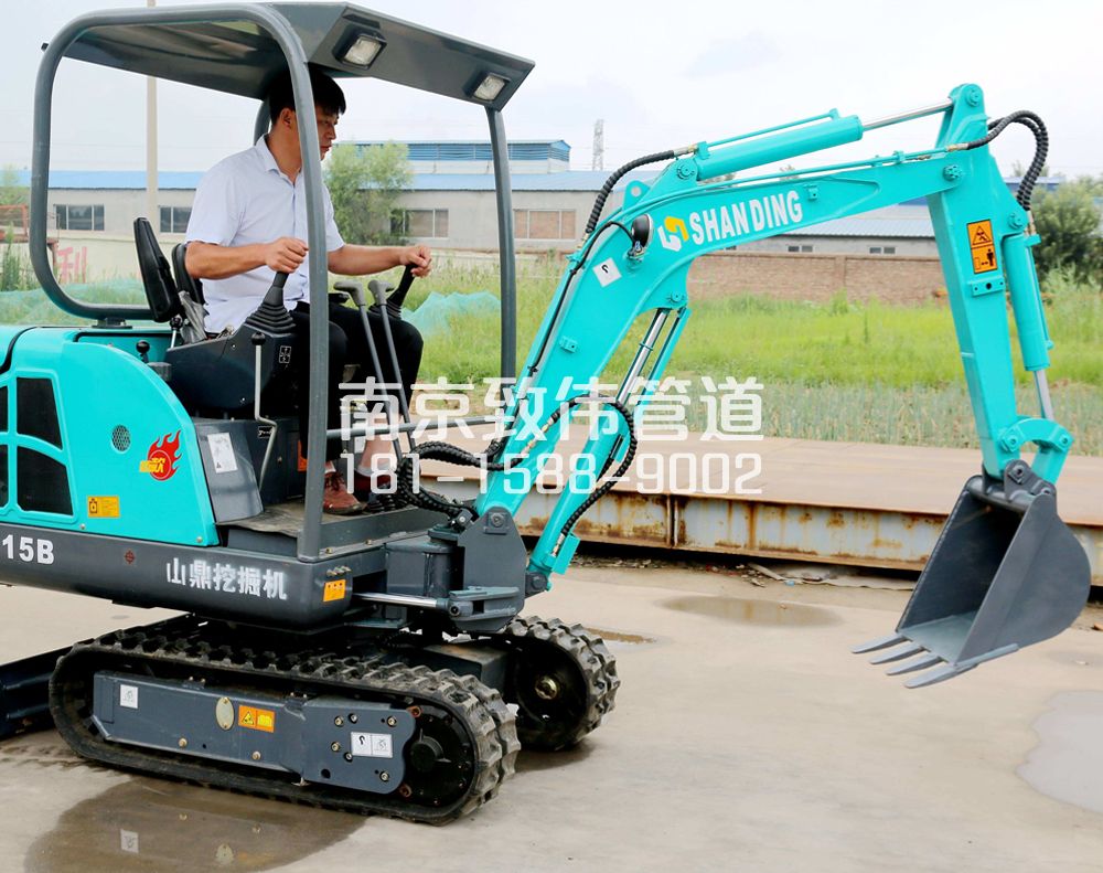 吴边村小型挖机